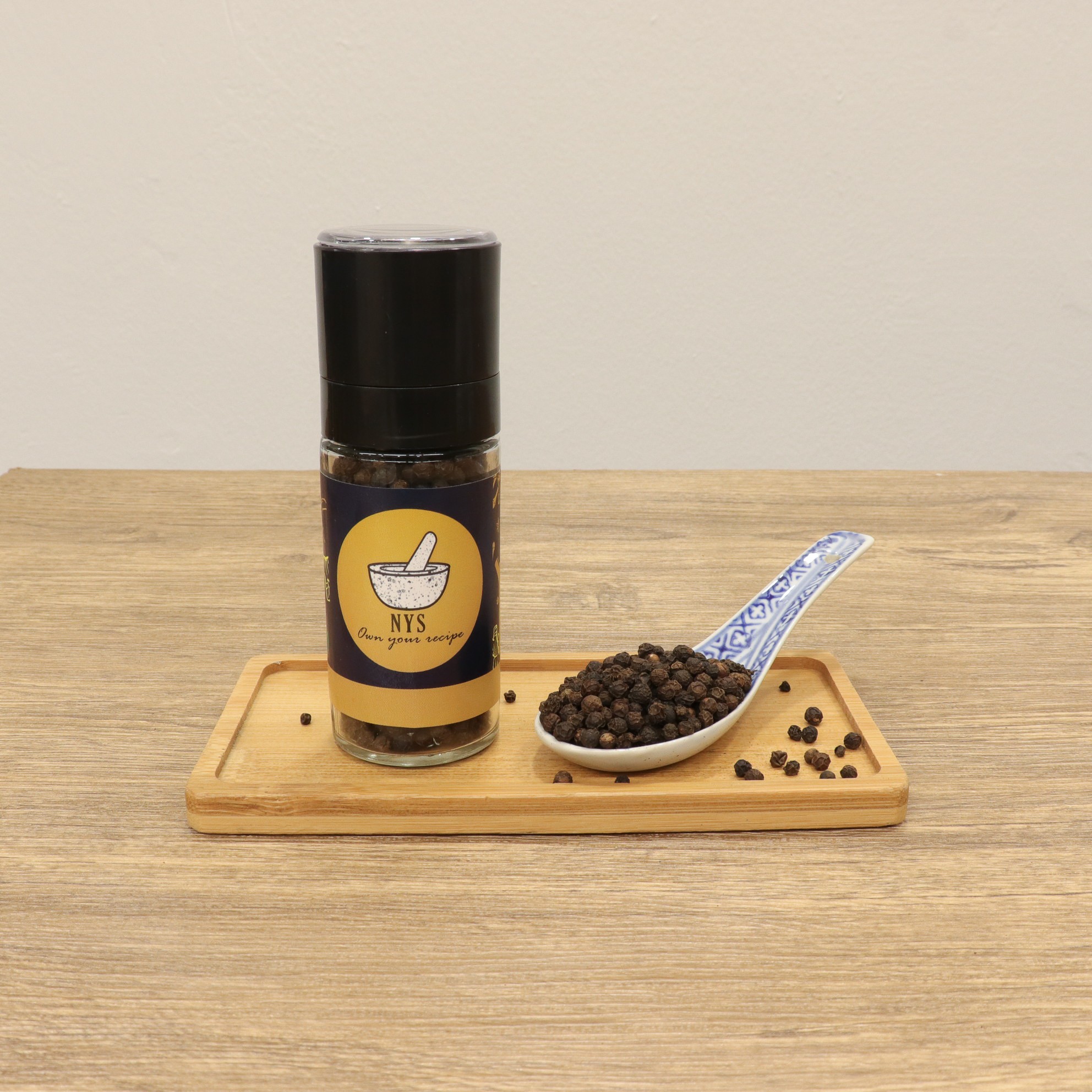 BLACK PEPPERCORN WITH GRINDER
