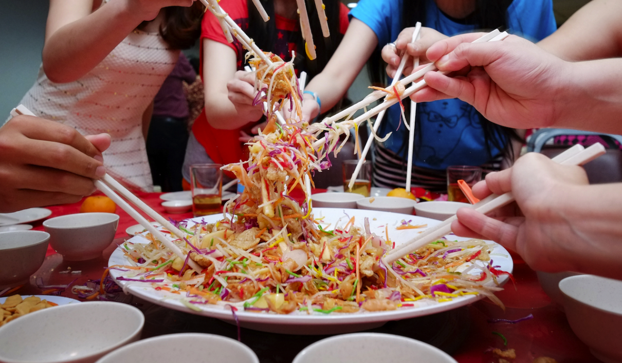 lo hei table